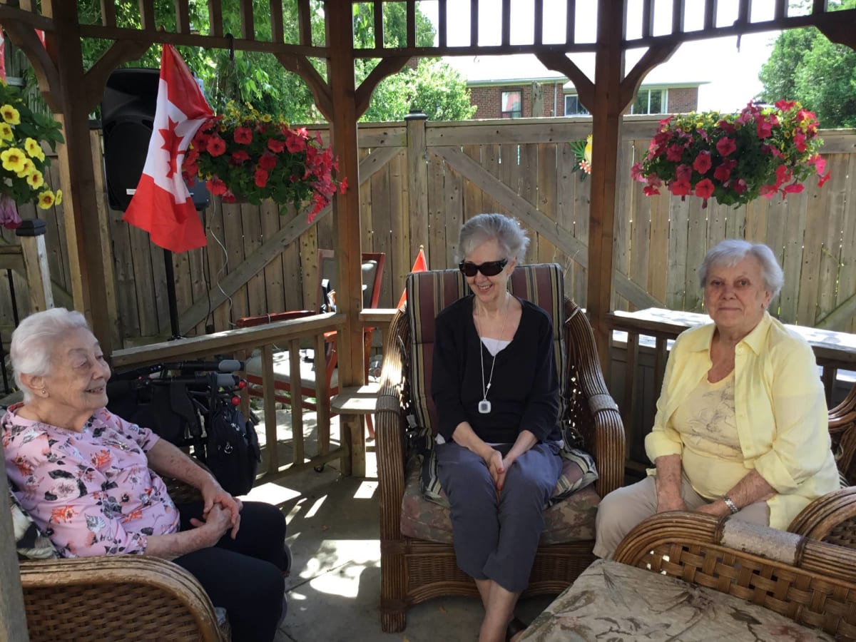 Retirement Suites By The Lake — exterior or featured photo