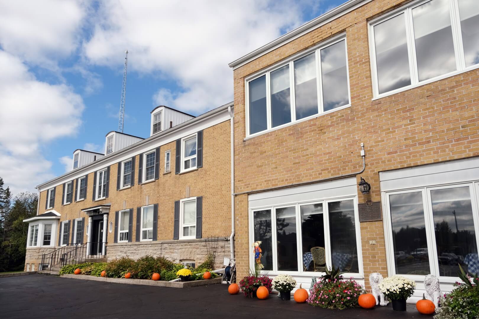 Nipissing Manor Retirement Home & Nursing Care Centre — photo 3