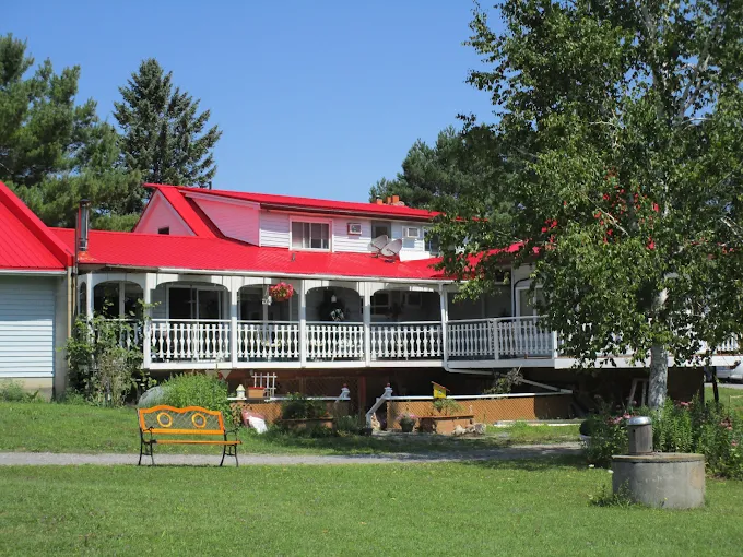Golden Pond Retirement Residence — exterior or featured photo