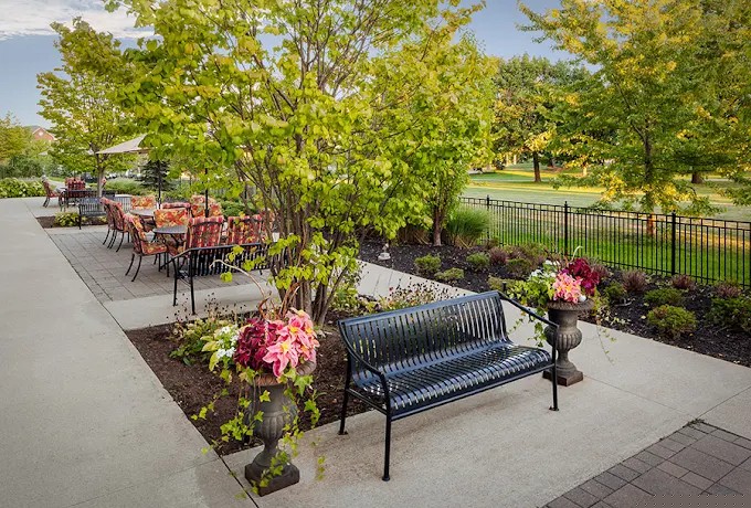 Chartwell Scarlett Heights Retirement Residence — photo 3