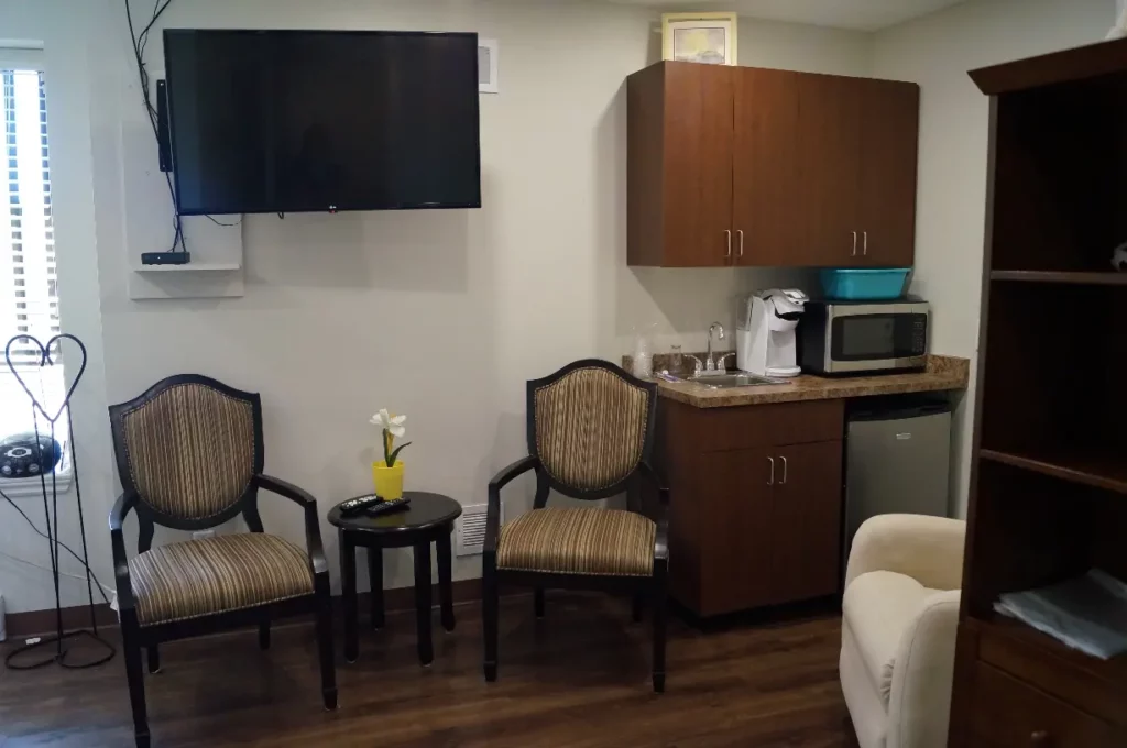 Cedarwood Village Long Term Care — photo 3