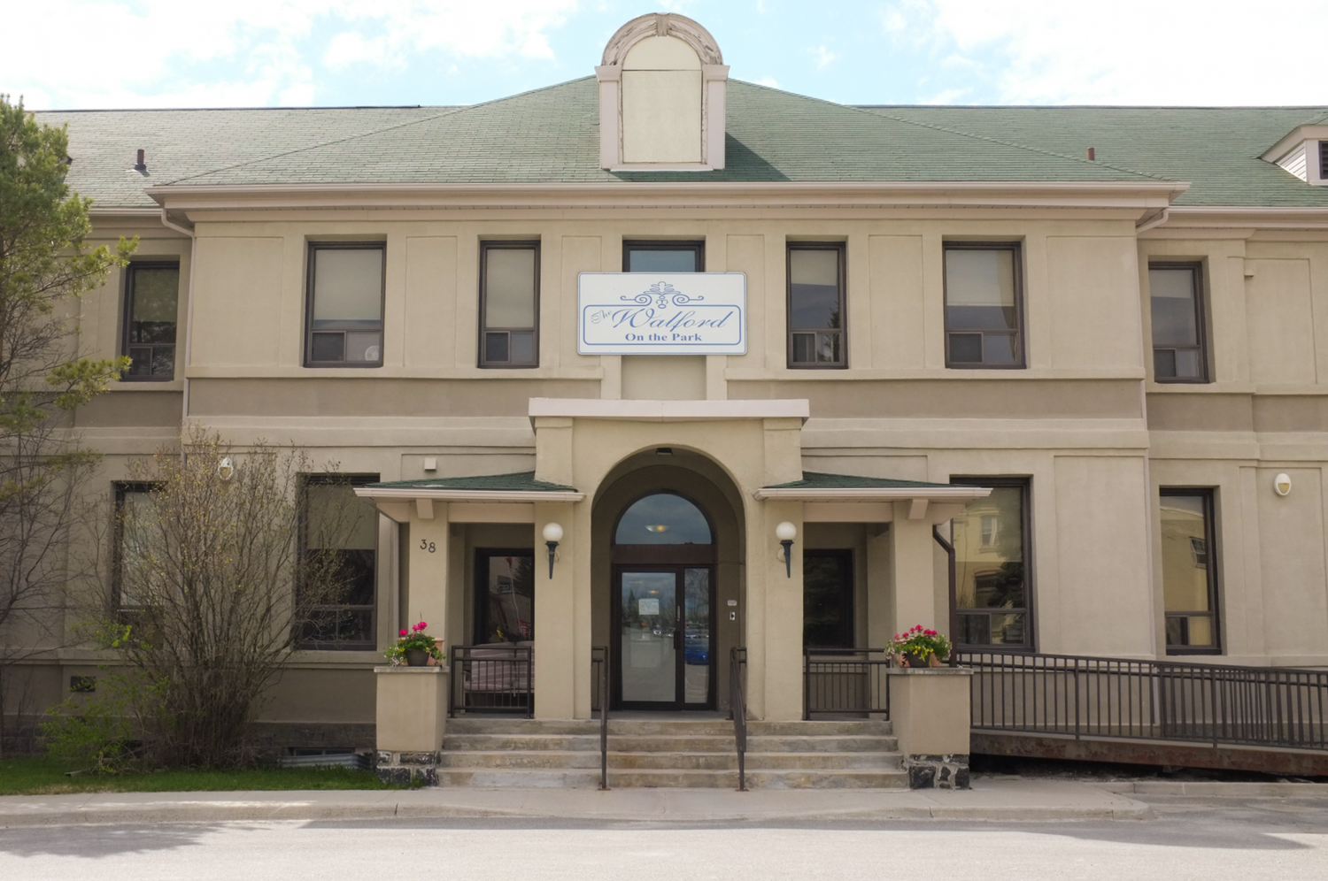 The Walford On The Park (Copper Cliff) — exterior or featured photo