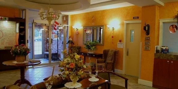 McGill Manor — photo 3