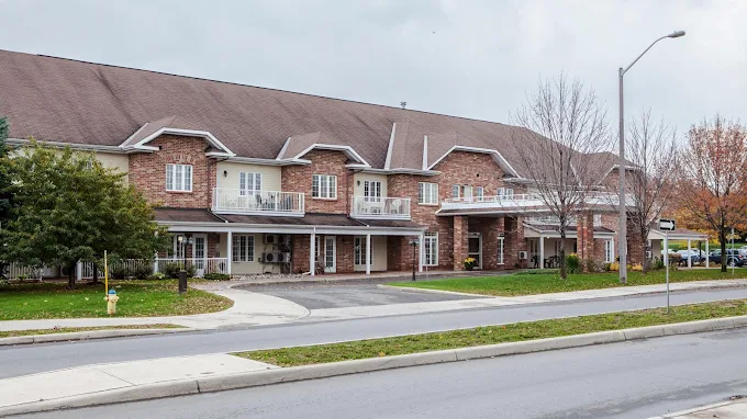 Venvi Barrhaven Manor — exterior or featured photo