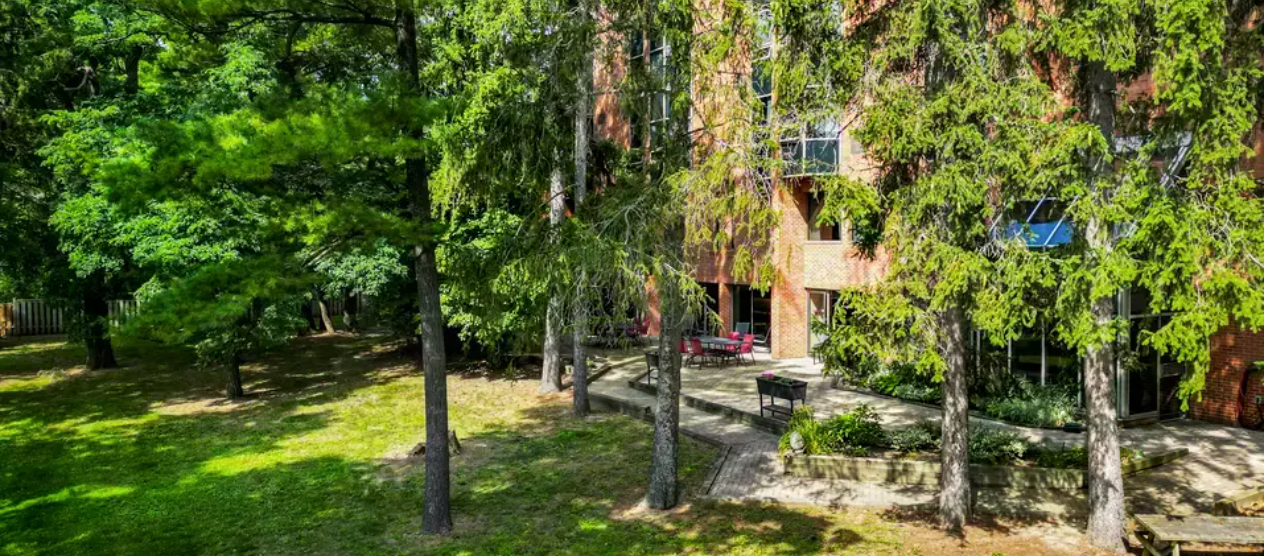 Chartwell Gibson Retirement Residence — photo 2