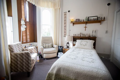 Livingstone Manor Retirement Residence — photo 3