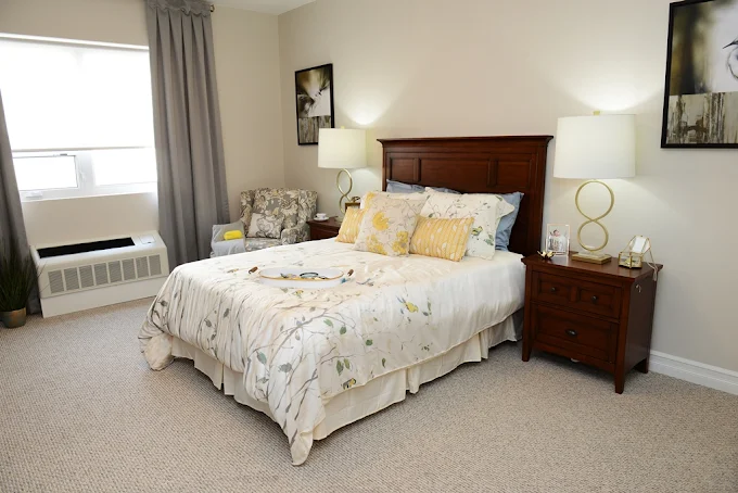 Seacliff Manor Retirement Residence — photo 3