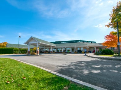 Extendicare Fenelon Court — photo 2