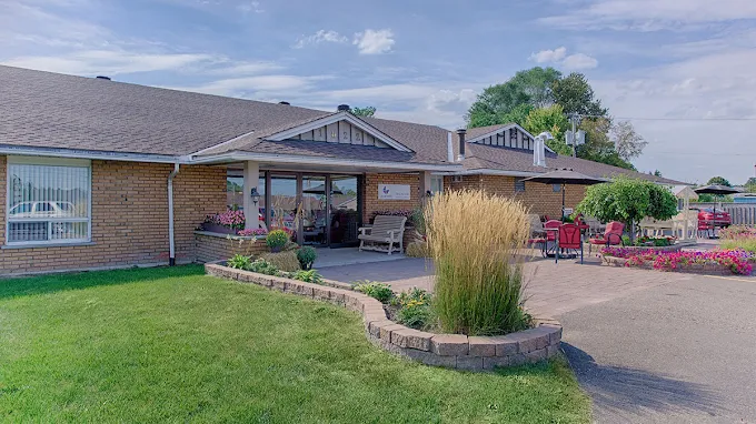 Chartwell Pinewood Retirement Residence — exterior or featured photo