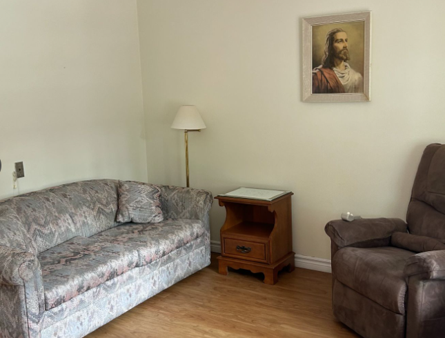 Mount Carmel Home — photo 3