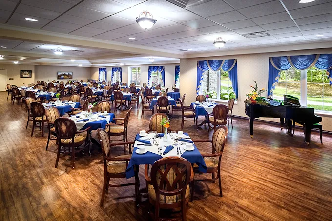 Chartwell Riverside Retirement Residence — photo 2