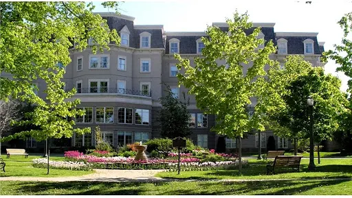 Chartwell Terrace on the Square Retirement Residence — photo 3