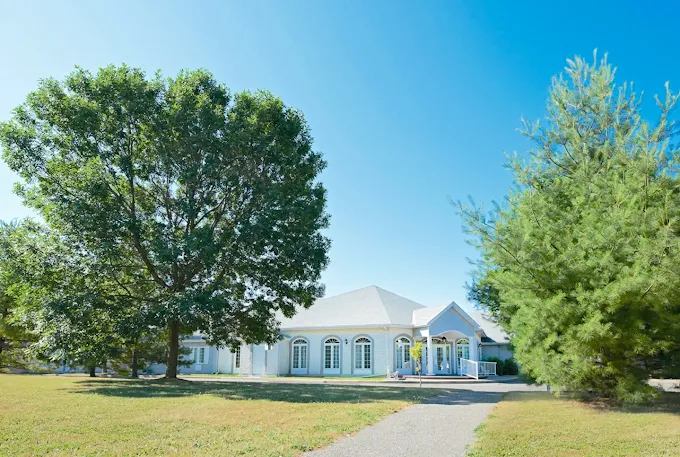 Queenswood Villa — photo 2
