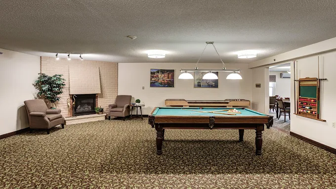 Chartwell Westmount on William Retirement Residence — photo 2
