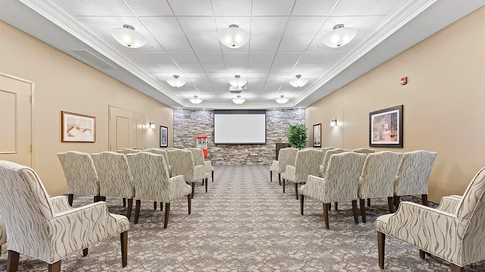 Chartwell Bowmanville Creek Retirement Community — photo 2