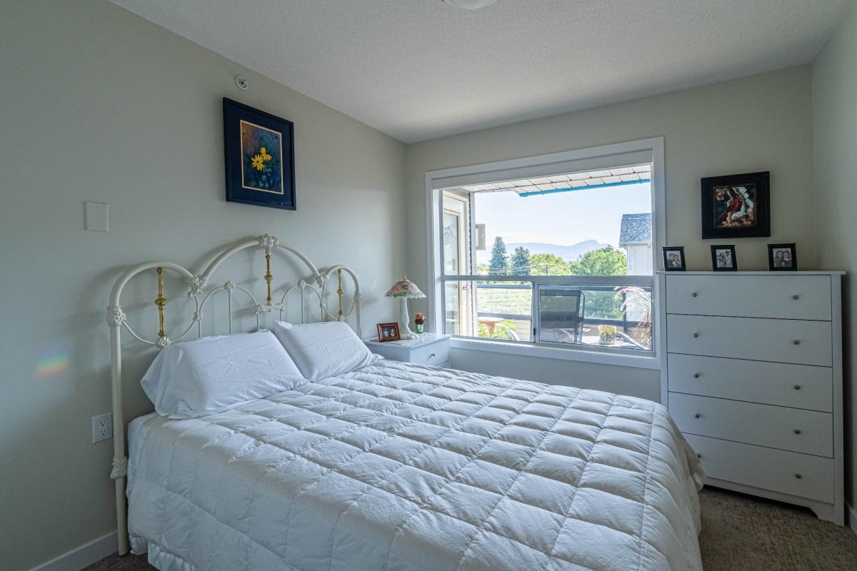 Hawthorn Park Retirement Community — photo 3