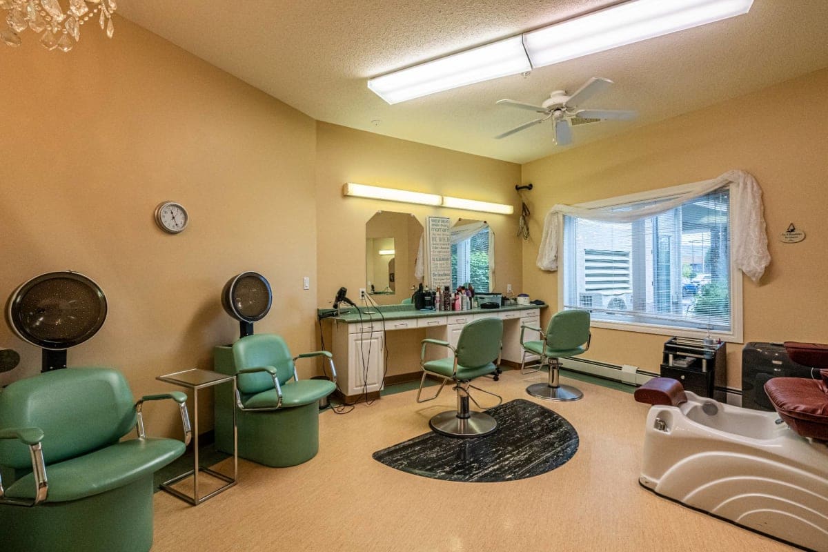 Dr. Hemstock Retirement Residence and Hearthstone Place Verve Senior Living — exterior or featured photo