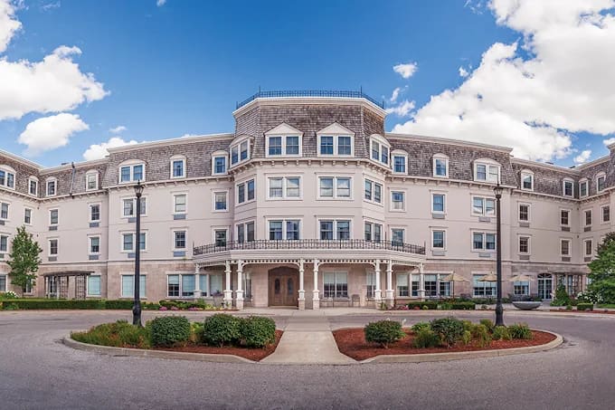 Chartwell Wellington Park Retirement Residence — exterior or featured photo
