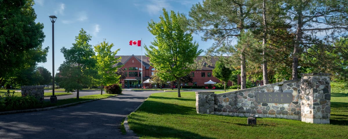 Lanark Lodge — exterior or featured photo