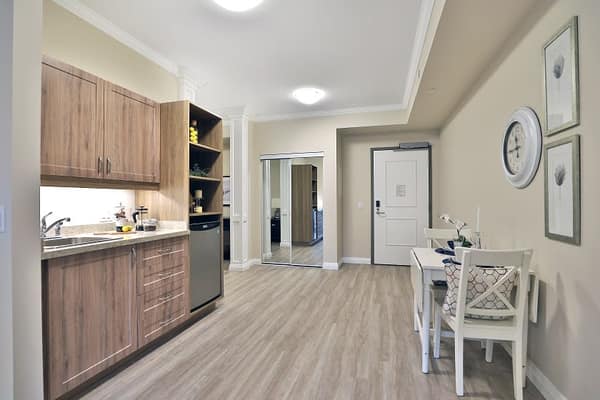Chartwell Erinview Retirement Residence — photo 3