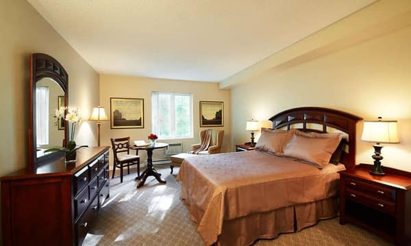 Stittsville Villa — photo 3