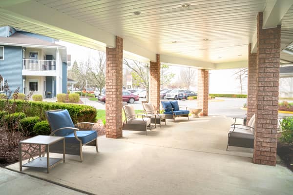 Fairwinds Lodge Retirement Residence — photo 3