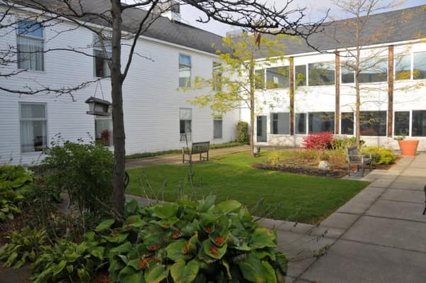 Extendicare Brampton — photo 2