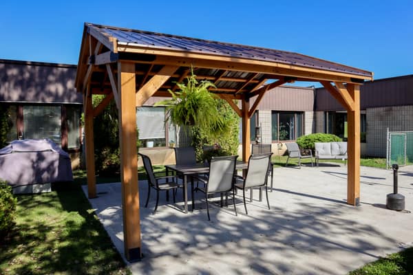 Burnbrae Gardens Long Term Care Residence — photo 3