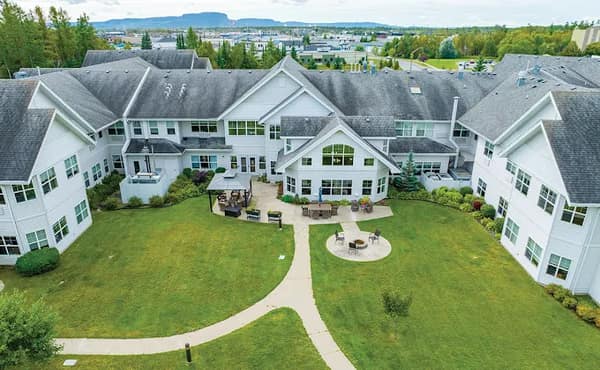 Chartwell Glacier Ridge Retirement Residence — exterior or featured photo