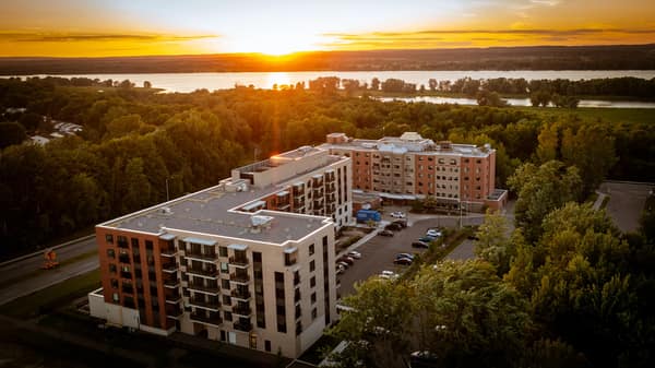 Promenades Seniors' Suites — exterior or featured photo