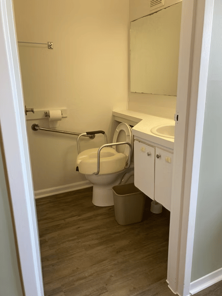 Rideau Ferry Country Home — photo 2